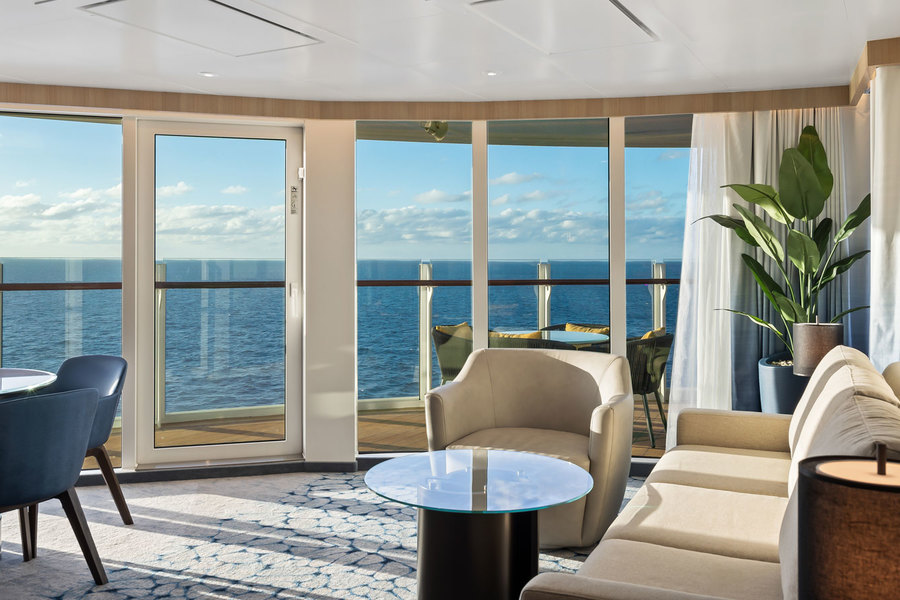 RCI UTOPIA AquaTheater Suite with Large Balcony - 2 Bedrooms.jpeg